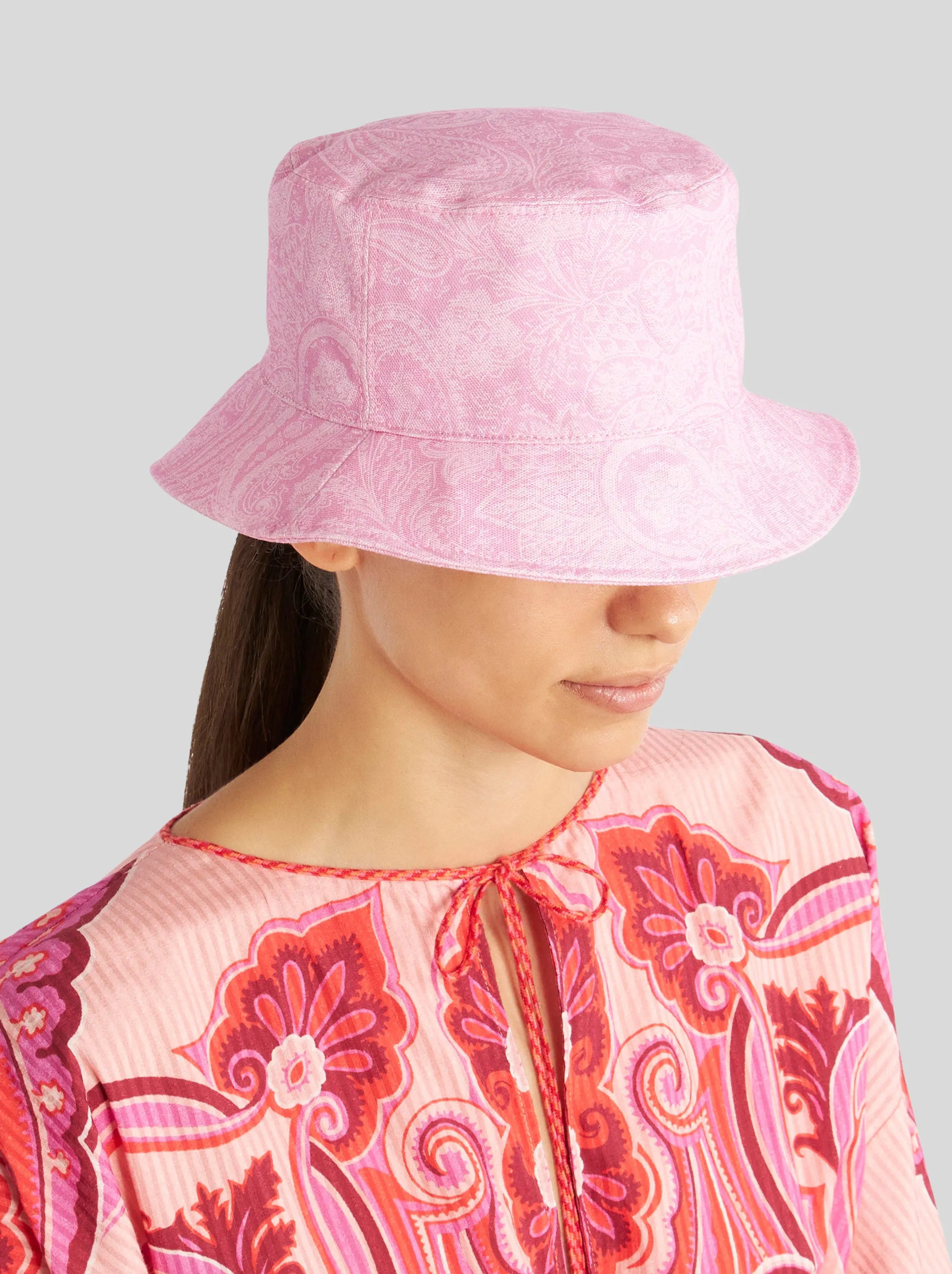 Bucket Hat in Pink