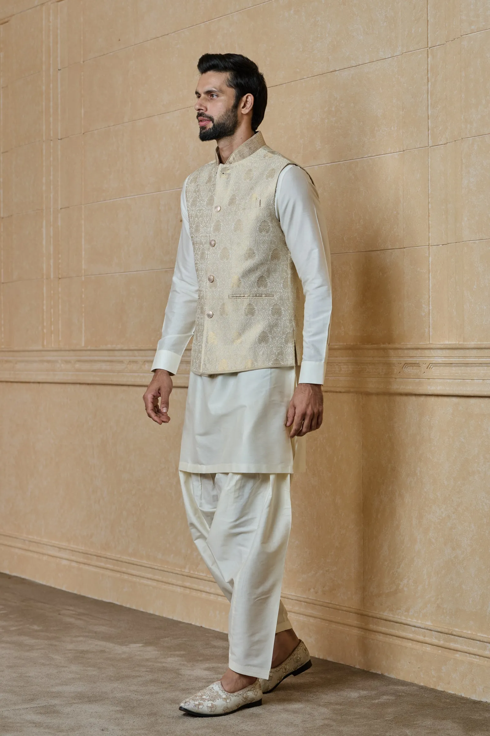 Classic Brocade Kurta Bundi Set