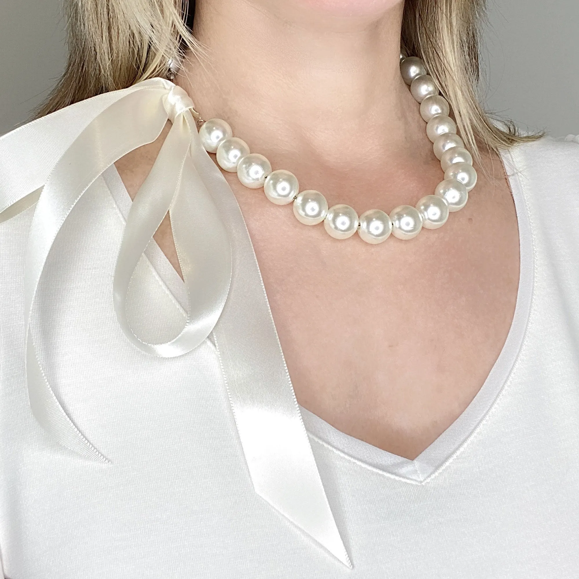 FATIMA ivory pearl ribbon tie necklace (more colours available)