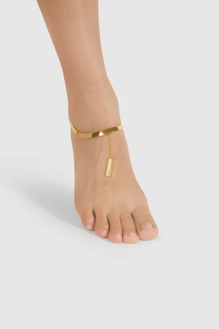 Gold ankle bracelet with chain