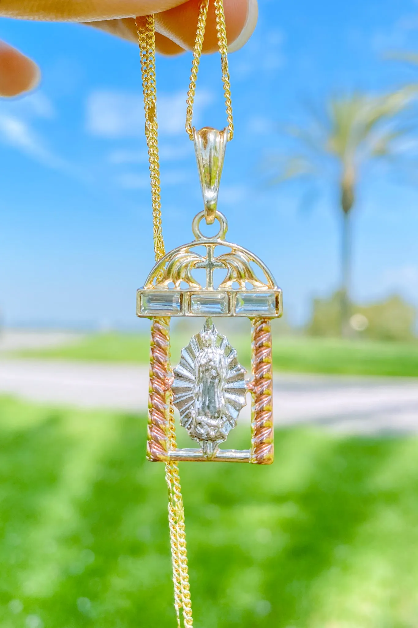 La Santa Necklace