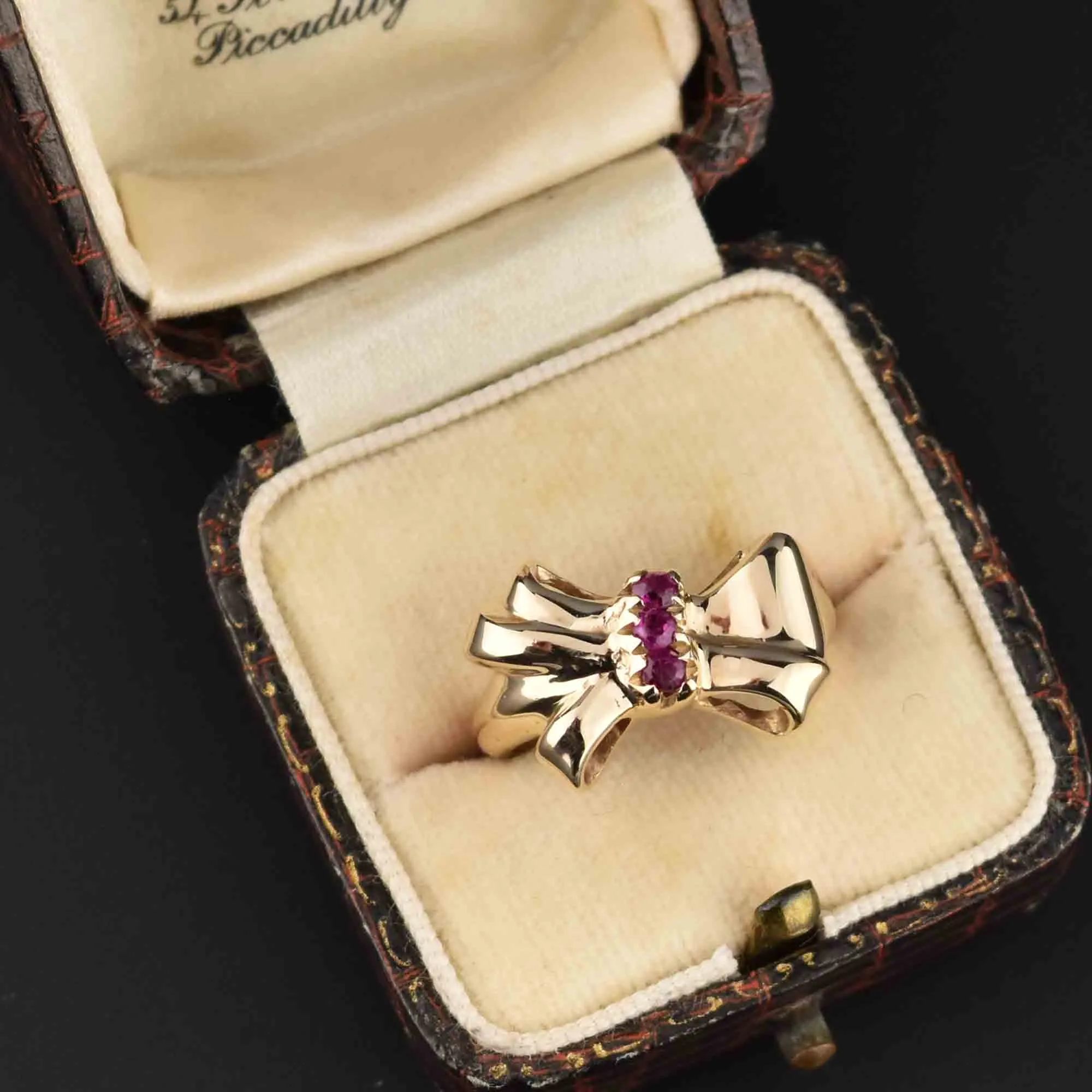 Vintage 10K Gold Ruby Gemstone Ribbon Bow Ring